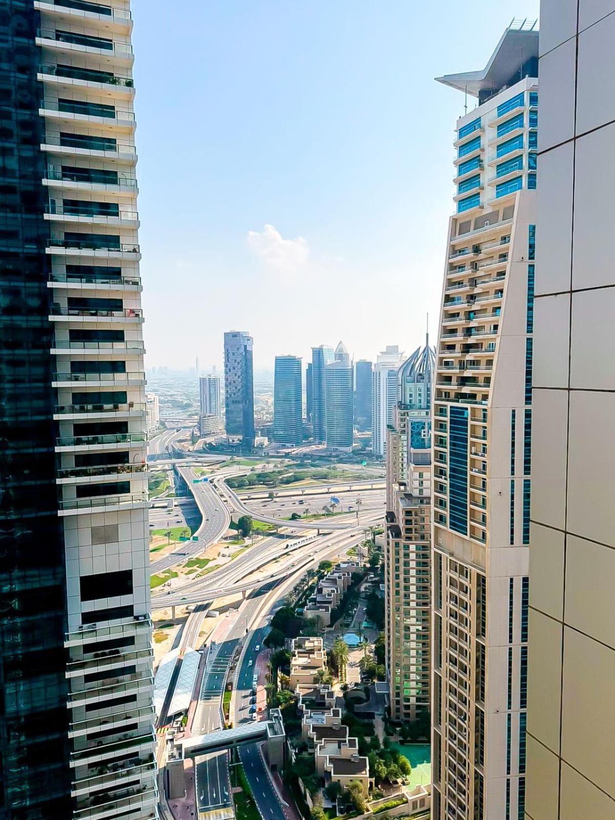 Luxury Modern One Bedroom Apartment At Dubai Marina - Marina Pinnacle Tower Екстер'єр фото